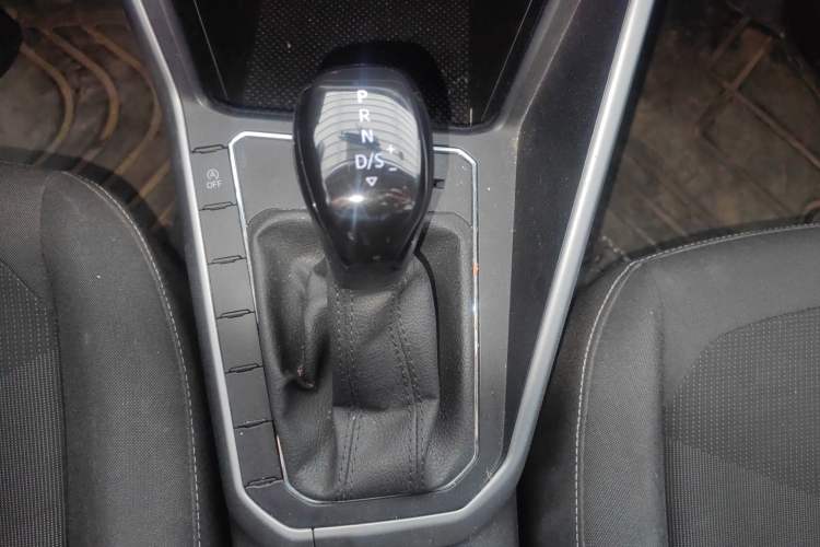 Used Volkswagen Polo 2023 Revised Plus 1.5L Automatic – Enjoy Life Edition Gear Lever