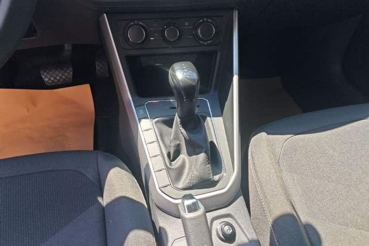 Used Volkswagen Polo 2023 Revised Plus 1.5L Automatic – Enjoy Life Edition Gear Lever