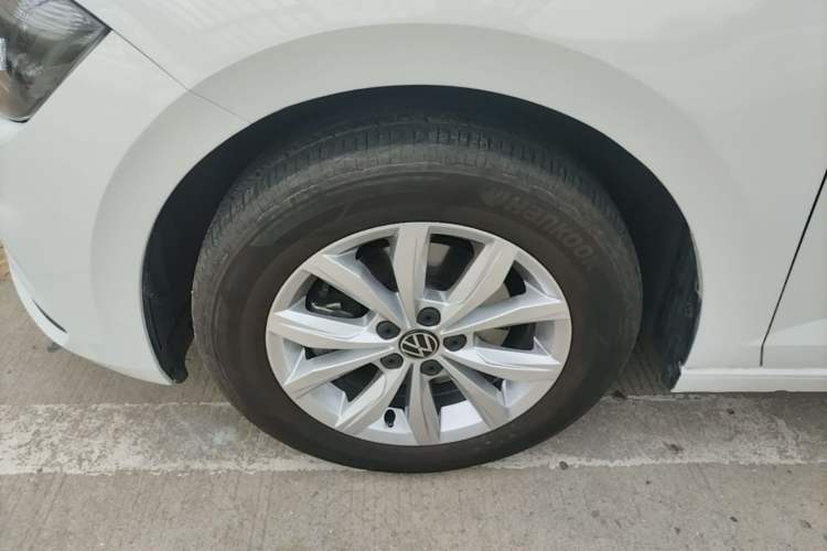 Used Volkswagen Polo 2023 Restyled Plus 1.5L Automatic Colorful Tech Edition Left Front Wheel Hub