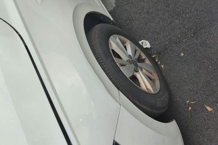 Used Volkswagen Polo 2023 Revised Plus 1.5L Automatic – Enjoy Life Edition Left Front Wheel Hub