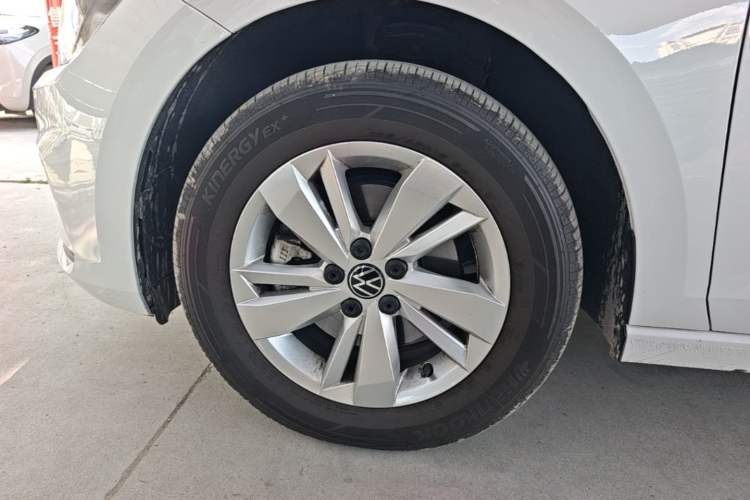 Used Volkswagen Polo 2023 Plus 1.5L Automatic Enjoy-the-Moment Edition Left Front Wheel Hub