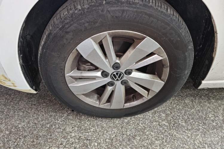 Used Volkswagen Polo 2023 Plus 1.5L Automatic Panoramic Enjoyment Edition Left Front Wheel Hub