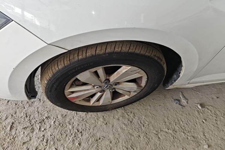 Used Volkswagen Polo 2023 Revised Plus 1.5L Automatic – Enjoy Life Edition Left Front Wheel Hub
