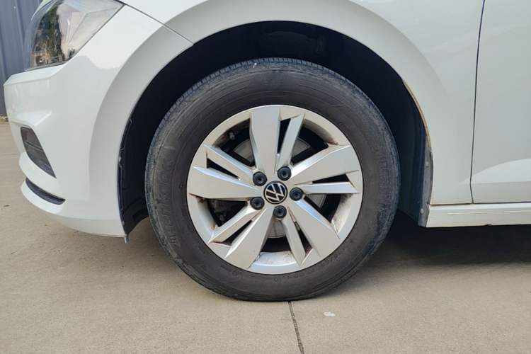 Used Volkswagen Polo 2023 Plus 1.5L Automatic Panoramic Enjoyment Edition Left Front Wheel Hub