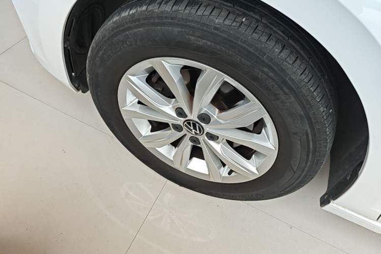 Used Volkswagen Polo 2023 Restyled Plus 1.5L Automatic Colorful Tech Edition Left Front Wheel Hub