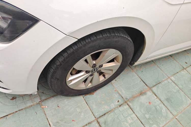 Used Volkswagen Polo 2023 Revised Plus 1.5L Automatic – Enjoy Life Edition Left Front Wheel Hub