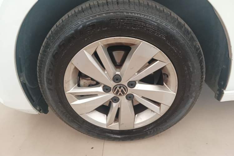 Used Volkswagen Polo 2023 Revised Plus 1.5L Automatic – Enjoy Life Edition Left Front Wheel Hub