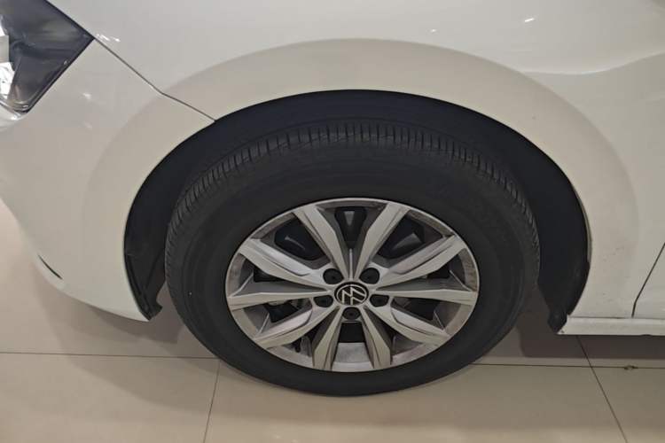 Used Volkswagen Polo 2023 Plus 1.5L Automatic Colorful Tech Edition Left Front Wheel Hub