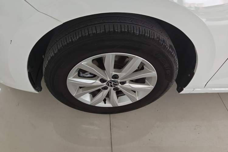 Used Volkswagen Polo 2023 Plus 1.5L Automatic Colorful Tech Edition Left Front Wheel Hub