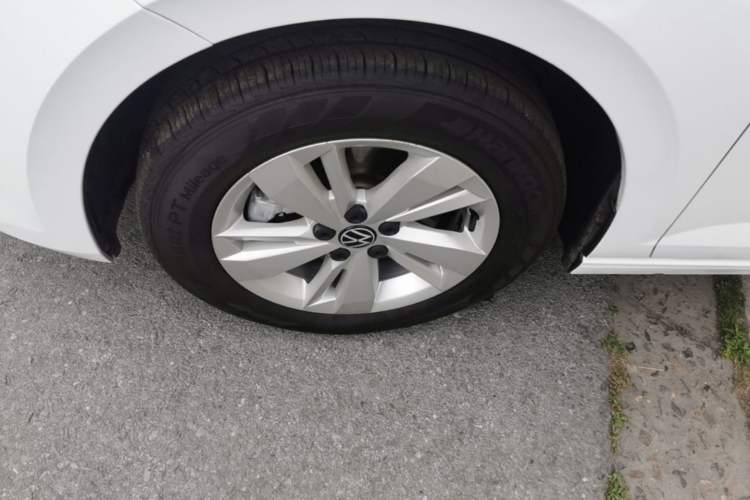 Used Volkswagen Polo 2023 Plus 1.5L Automatic Panoramic Enjoyment Edition Left Front Wheel Hub