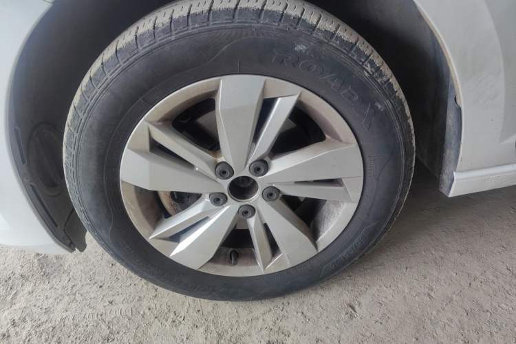 Used Volkswagen Polo 2023 Revised Plus 1.5L Automatic – Enjoy Life Edition Left Front Wheel Hub