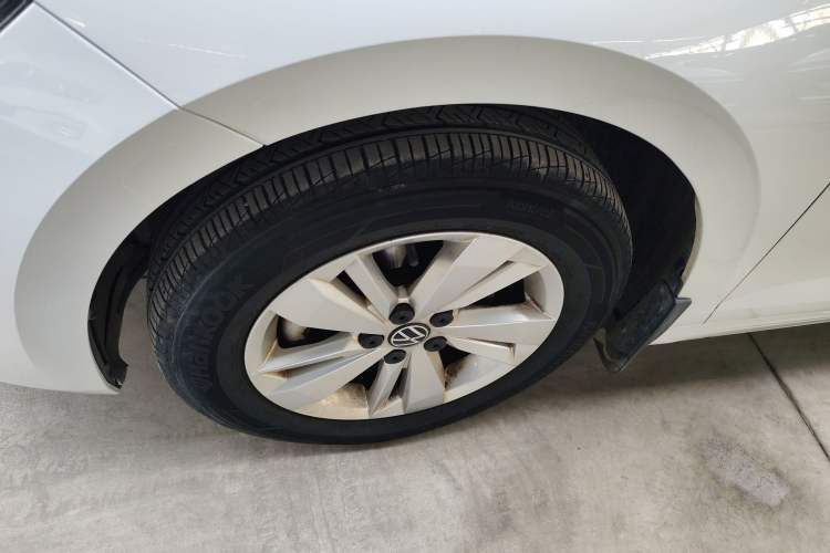 Used Volkswagen Polo 2023 Plus 1.5L Automatic Enjoy-the-Moment Edition Left Front Wheel Hub
