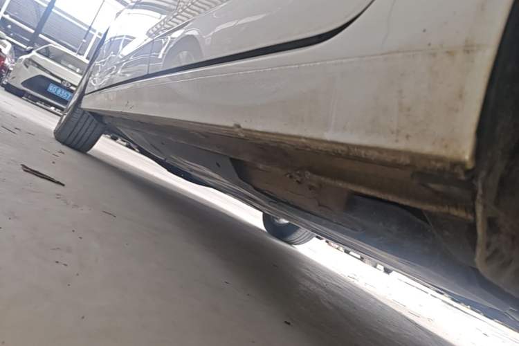 Used Volkswagen Polo 2023 Revised Plus 1.5L Automatic – Enjoy Life Edition Left Side Sill