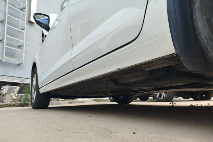 Used Volkswagen Polo 2023 Plus 1.5L Automatic Panoramic Enjoyment Edition Left Side Sill