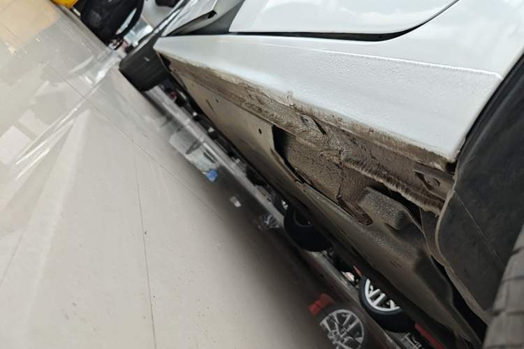 Used Volkswagen Polo 2023 Restyled Plus 1.5L Automatic Colorful Tech Edition Left Side Sill