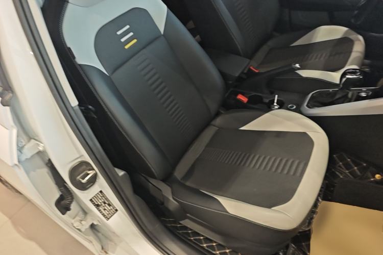 Used Volkswagen Polo 2023 Facelift Plus 1.5L Automatic Trendy & Tech-Savvy Luxury Edition Right Front Seat