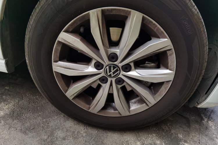 Used Volkswagen Polo 2023 Plus 1.5L Automatic Colorful Tech Edition Right Front Wheel Hub