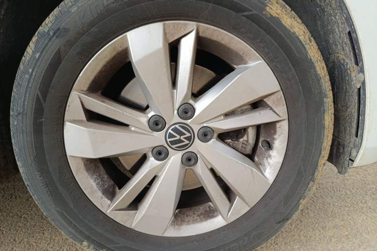 Used Volkswagen Polo 2023 Revised Plus 1.5L Automatic – Enjoy Life Edition Right Front Wheel Hub