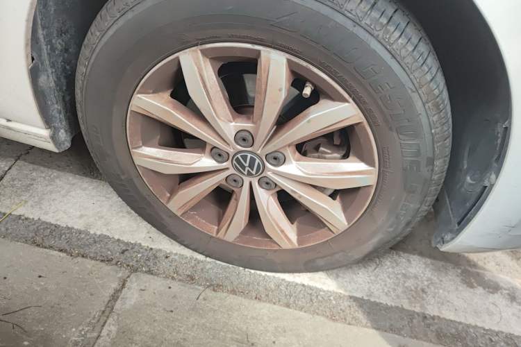 Used Volkswagen Polo 2023 Plus 1.5L Automatic Colorful Tech Edition Right Front Wheel Hub