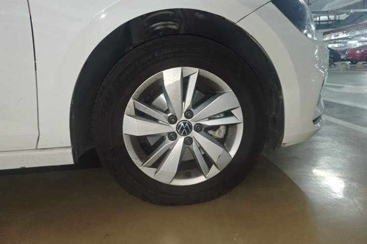 Used Volkswagen Polo 2023 Plus 1.5L Automatic Enjoy-the-Moment Edition Right Front Wheel Hub
