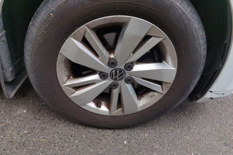 Used Volkswagen Polo 2023 Revised Plus 1.5L Automatic – Enjoy Life Edition Right Front Wheel Hub