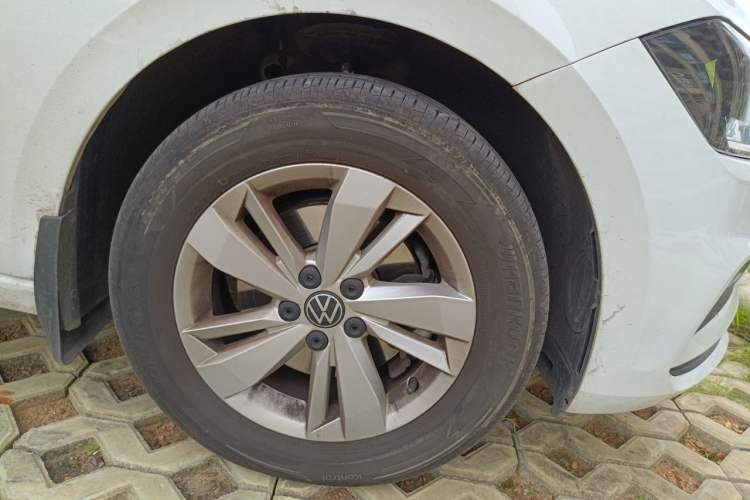 Used Volkswagen Polo 2023 Plus 1.5L Automatic Enjoy-the-Moment Edition Right Front Wheel Hub