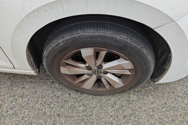 Used Volkswagen Polo 2023 Revised Plus 1.5L Automatic Panoramic Enjoyment Edition Right Front Wheel Hub
