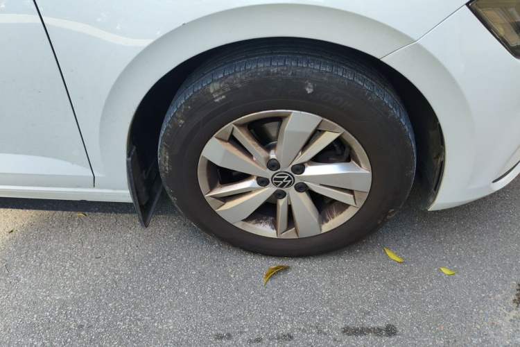 Used Volkswagen Polo 2023 Revised Plus 1.5L Automatic – Enjoy Life Edition Right Front Wheel Hub