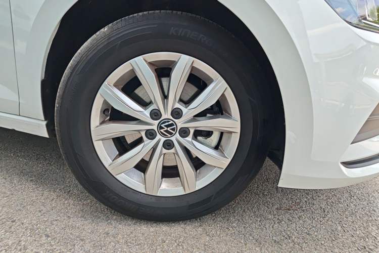 Used Volkswagen Polo 2023 Restyled Plus 1.5L Automatic Colorful Tech Edition Right Front Wheel Hub