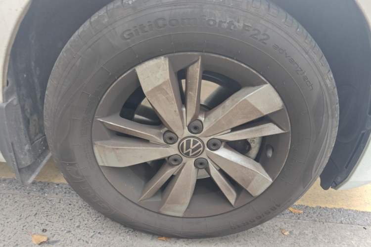 Used Volkswagen Polo 2023 Revised Plus 1.5L Automatic – Enjoy Life Edition Right Front Wheel Hub