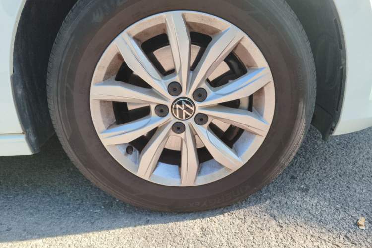 Used Volkswagen Polo 2023 Restyled Plus 1.5L Automatic Colorful Tech Edition Right Front Wheel Hub