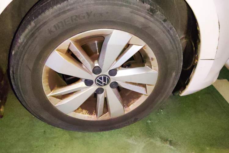 Used Volkswagen Polo 2023 Revised Plus 1.5L Automatic – Enjoy Life Edition Right Front Wheel Hub