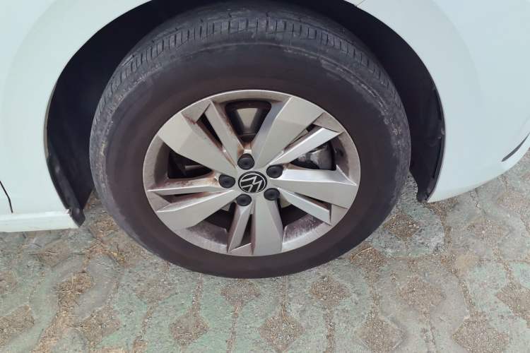 Used Volkswagen Polo 2023 Revised Plus 1.5L Automatic – Enjoy Life Edition Right Front Wheel Hub