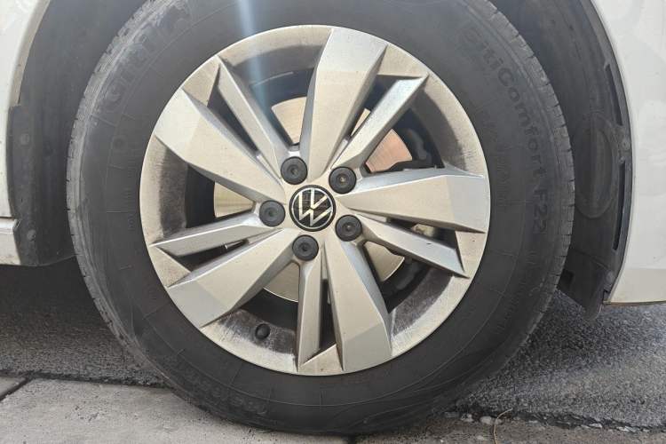 Used Volkswagen Polo 2023 Revised Plus 1.5L Automatic – Enjoy Life Edition Right Front Wheel Hub