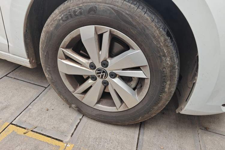 Used Volkswagen Polo 2023 Revised Plus 1.5L Automatic – Enjoy Life Edition Right Front Wheel Hub