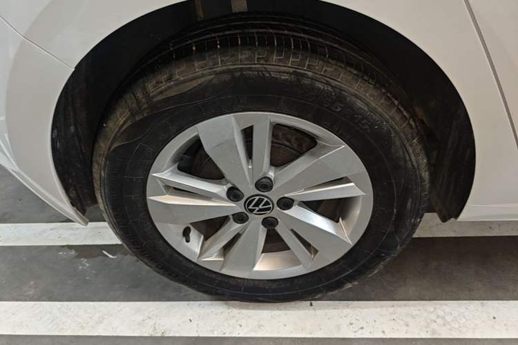 Used Volkswagen Polo 2023 Revised Plus 1.5L Automatic – Enjoy Life Edition Right Rear Wheel Hub