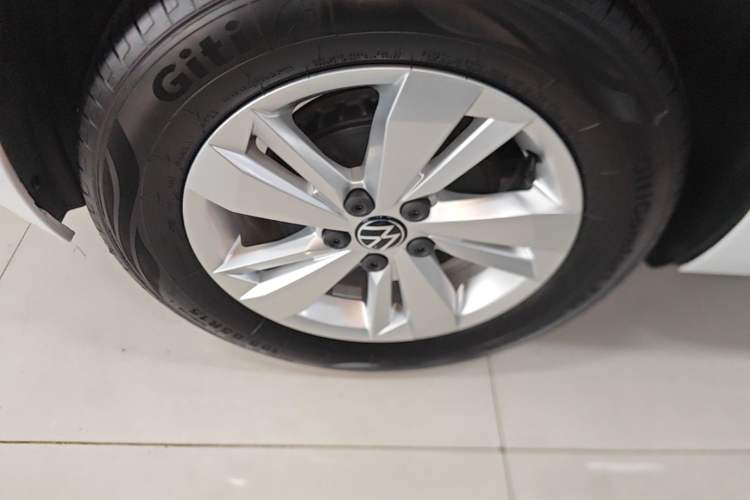 Used Volkswagen Polo 2023 Revised Plus 1.5L Automatic – Enjoy Life Edition Right Rear Wheel Hub