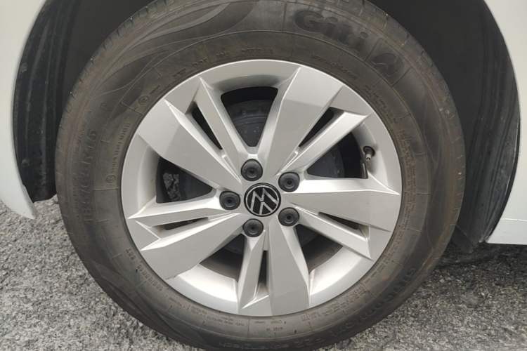 Used Volkswagen Polo 2023 Revised Plus 1.5L Automatic – Enjoy Life Edition Right Rear Wheel Hub