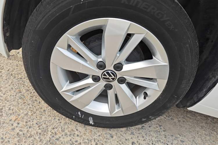 Used Volkswagen Polo 2023 Plus 1.5L Automatic Panoramic Enjoyment Edition Right Rear Wheel Hub