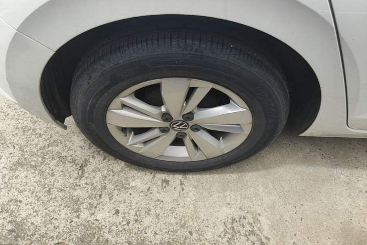 Used Volkswagen Polo 2023 Plus 1.5L Automatic Enjoy-the-Moment Edition Right Rear Wheel Hub