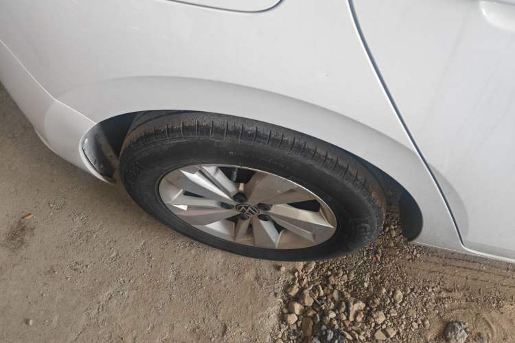 Used Volkswagen Polo 2023 Plus 1.5L Automatic Enjoy-the-Moment Edition Right Rear Wheel Hub