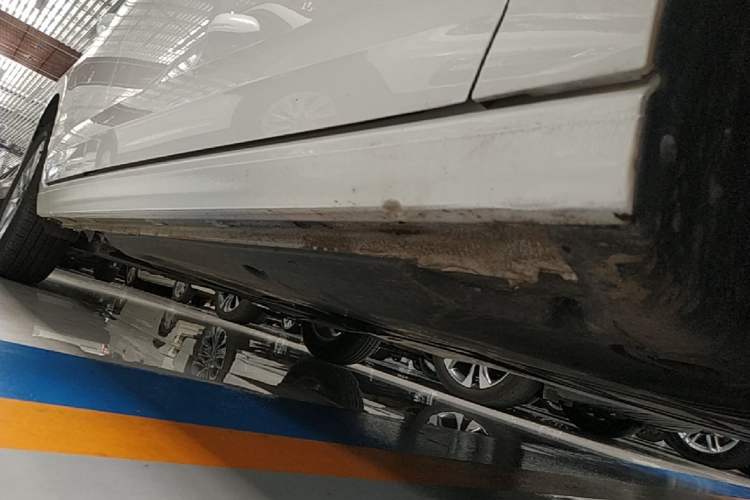 Used Volkswagen Polo 2023 Revised Plus 1.5L Automatic – Enjoy Life Edition Right Side Sill