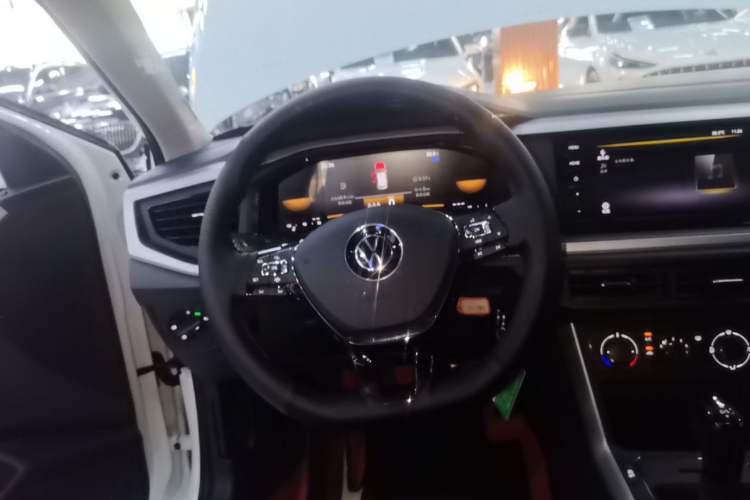 Used Volkswagen Polo 2023 Revised Plus 1.5L Automatic Panoramic Enjoyment Edition Steering Wheel