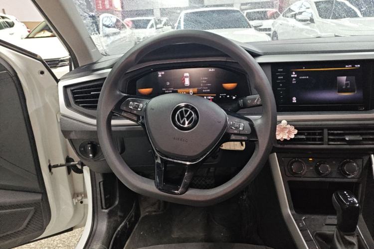Used Volkswagen Polo 2023 Plus 1.5L Automatic Panoramic Enjoyment Edition Steering Wheel