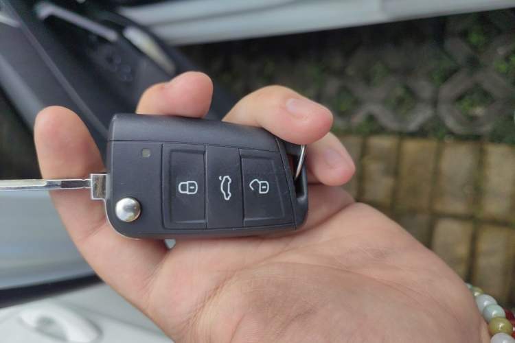 Used Volkswagen Polo 2023 Revised Plus 1.5L Automatic – Enjoy Life Edition Vehicle Key