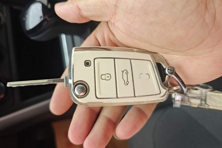 Used Volkswagen Polo 2023 Revised Plus 1.5L Automatic – Enjoy Life Edition Vehicle Key