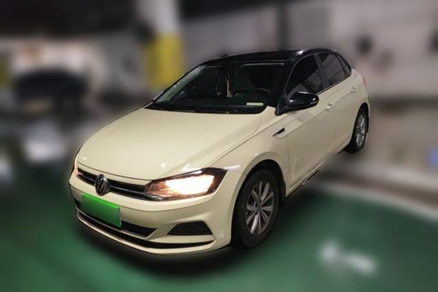 Ojetý Volkswagen Polo 2023 Plus 1.5L Automatic Colorful Tech Edition