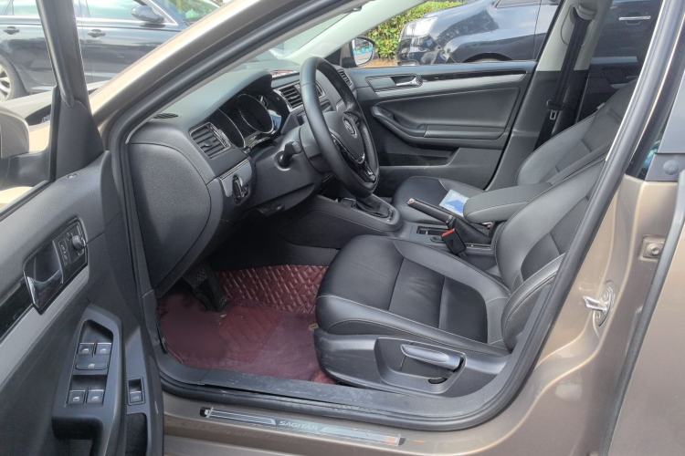Used Volkswagen Sagitar 2018 280TSI DSG Comfort Model Interior 2