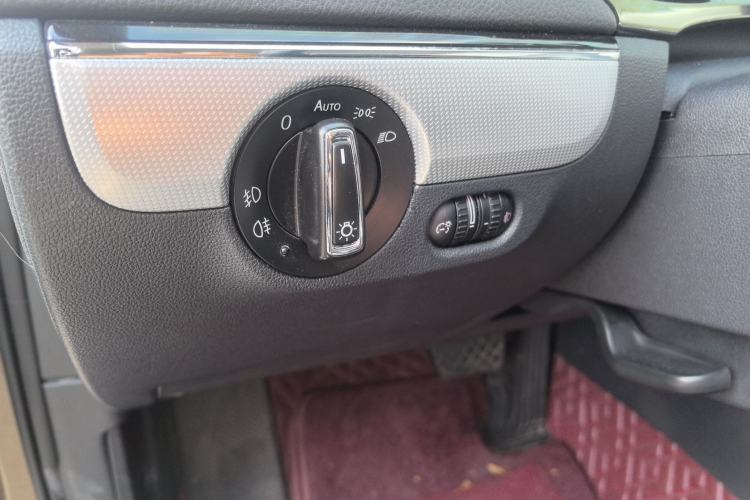 Used Volkswagen Sagitar 2018 280TSI DSG Comfort Model Interior 5