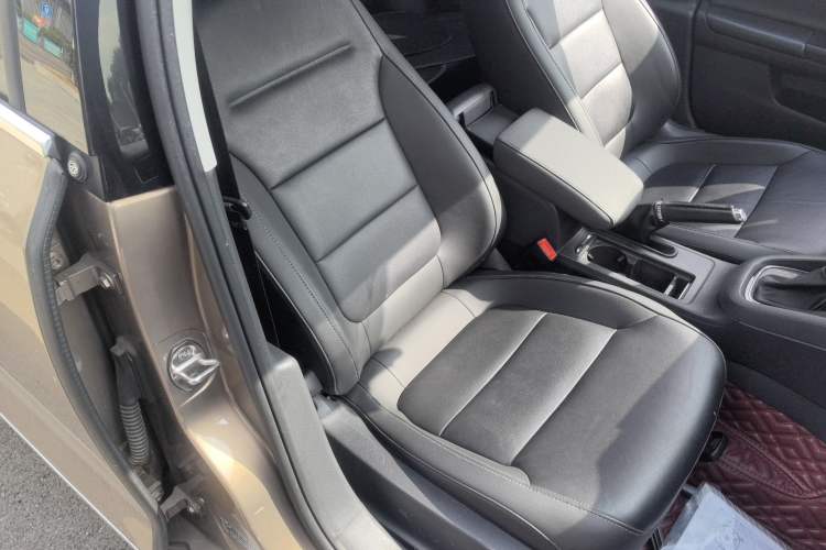 Used Volkswagen Sagitar 2018 280TSI DSG Comfort Model Right Front Seat